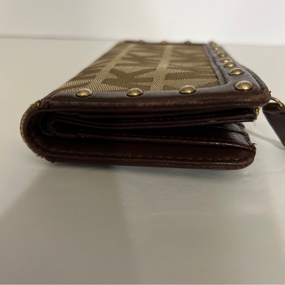 MICHAEL KORS MK Signature Jacquard Canvas with brown leather/ gold studs Wallet - Picture 7 of 16